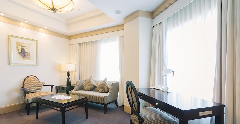 Crown Suite, Non Smoking (58 sqm) photo 3