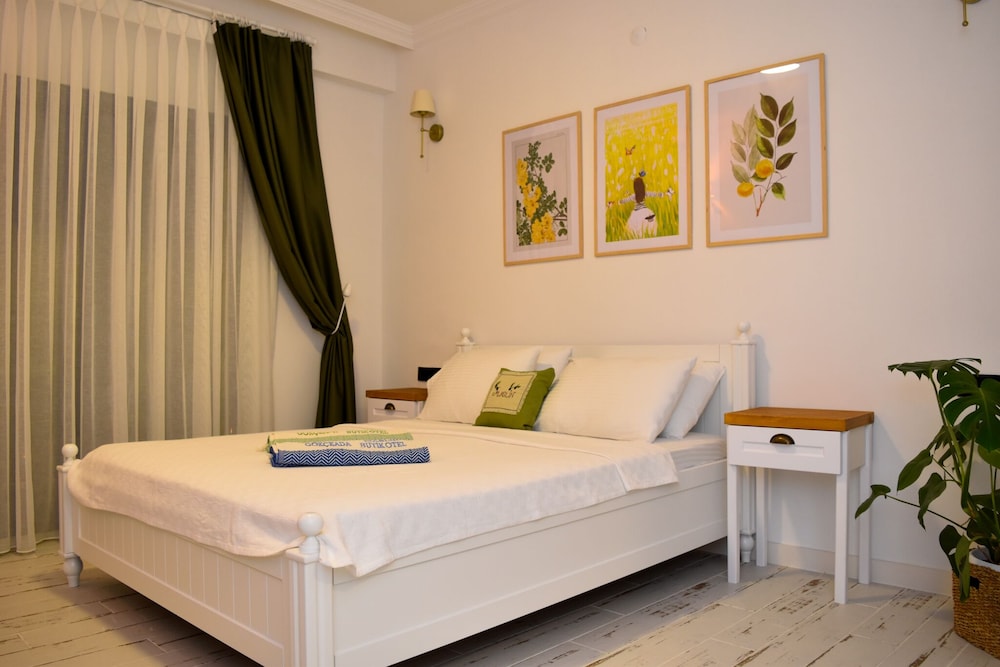 Deluxe Double Room, Balcony, Sea View - Photo 1