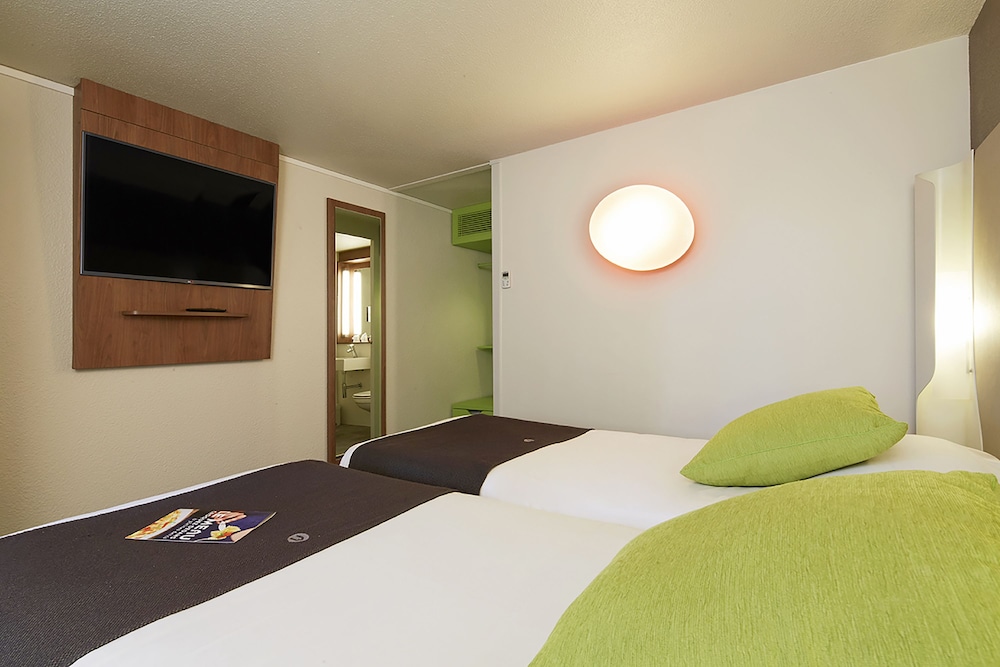Standard Room, 2 Twin Beds - Photo 3