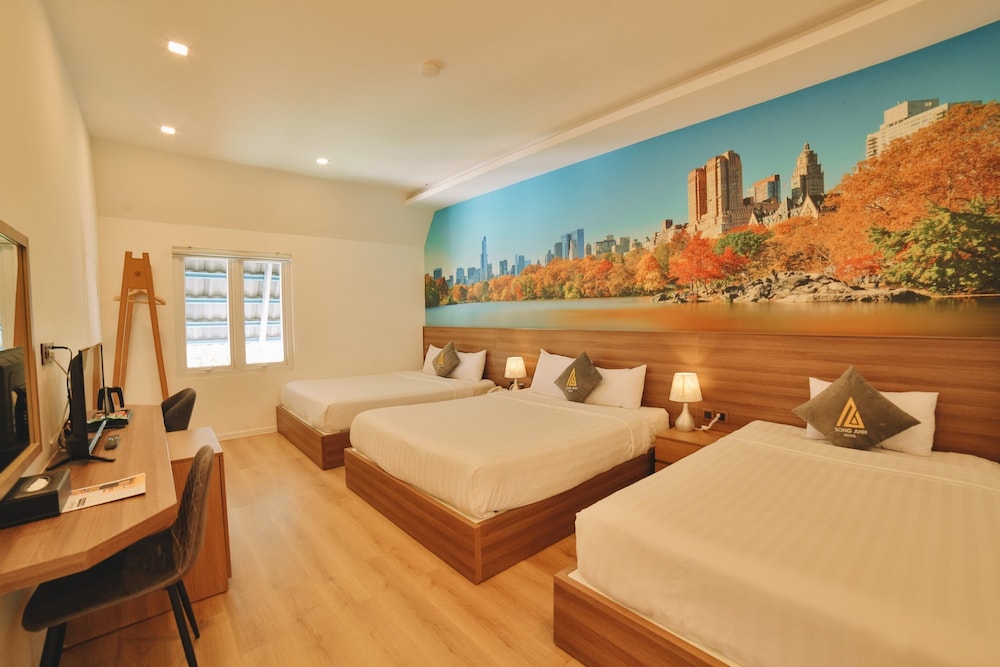 Family 3 Beds - Photo 1