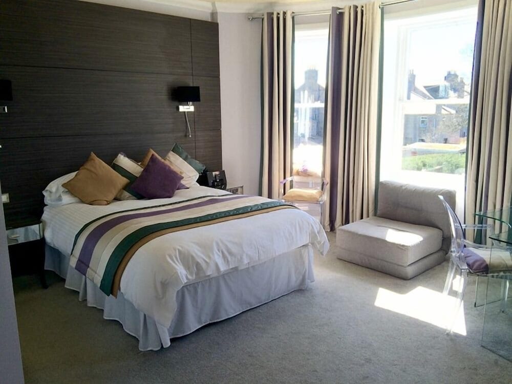 Classic Double or Twin Room, 1 Queen Bed, Non Smoking photo 3