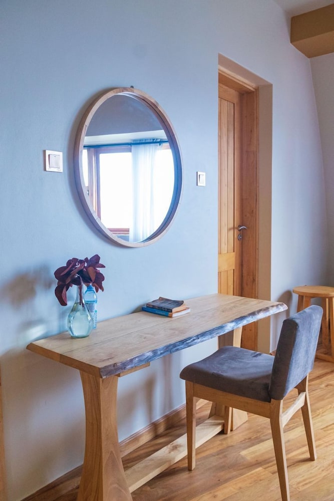 Luxury Double Room, Balcony, Lake View photo 1