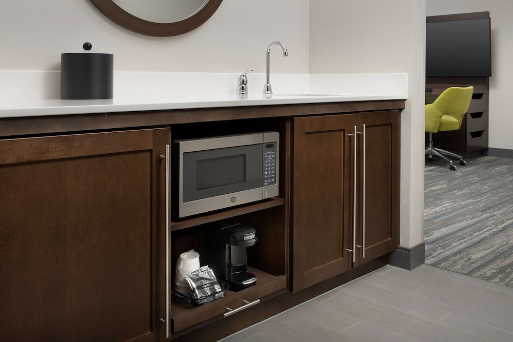Suite, 1 King Bed, Accessible, Refrigerator & Microwave (Hearing) - Photo 6