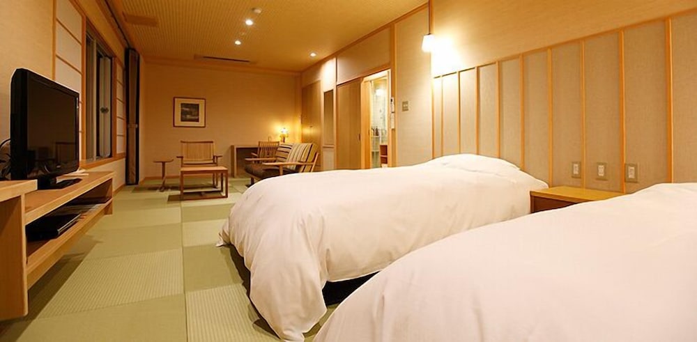 Japanese Style Comfort Room, Luxury Floor [Utsusemi] photo 2