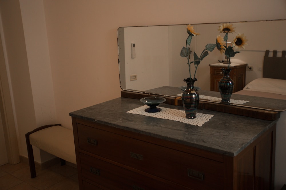 Double or Twin Room - Photo 4