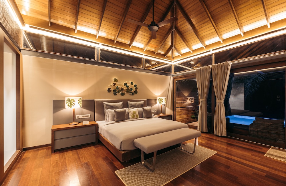 Sea Facing Pool Villa photo 1
