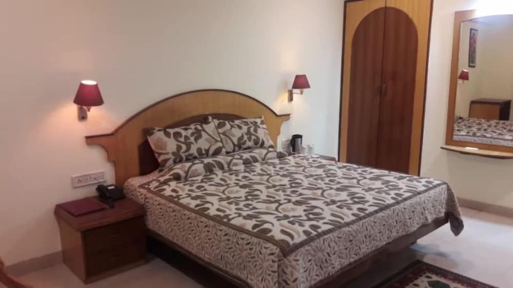 Deluxe Room - Photo 3