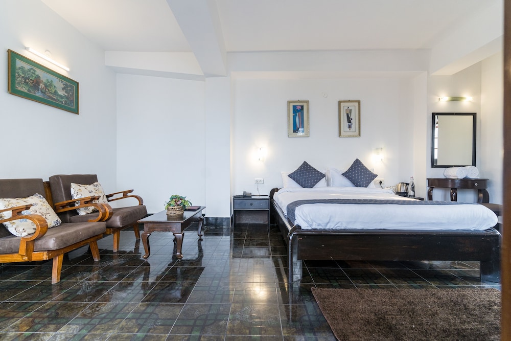 Executive Room - Photo 12