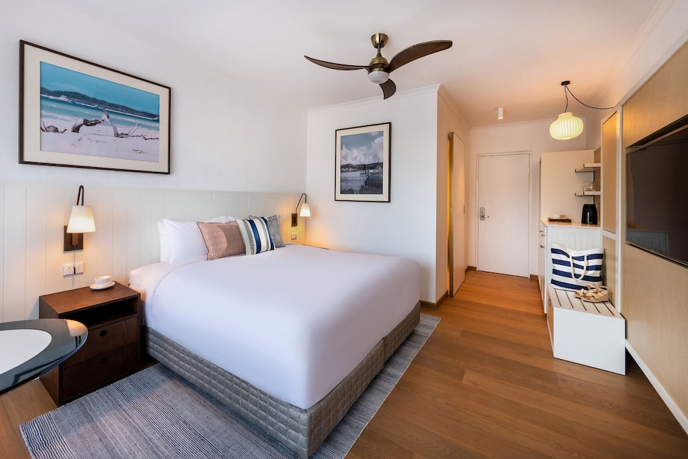 Suite, Garden Area