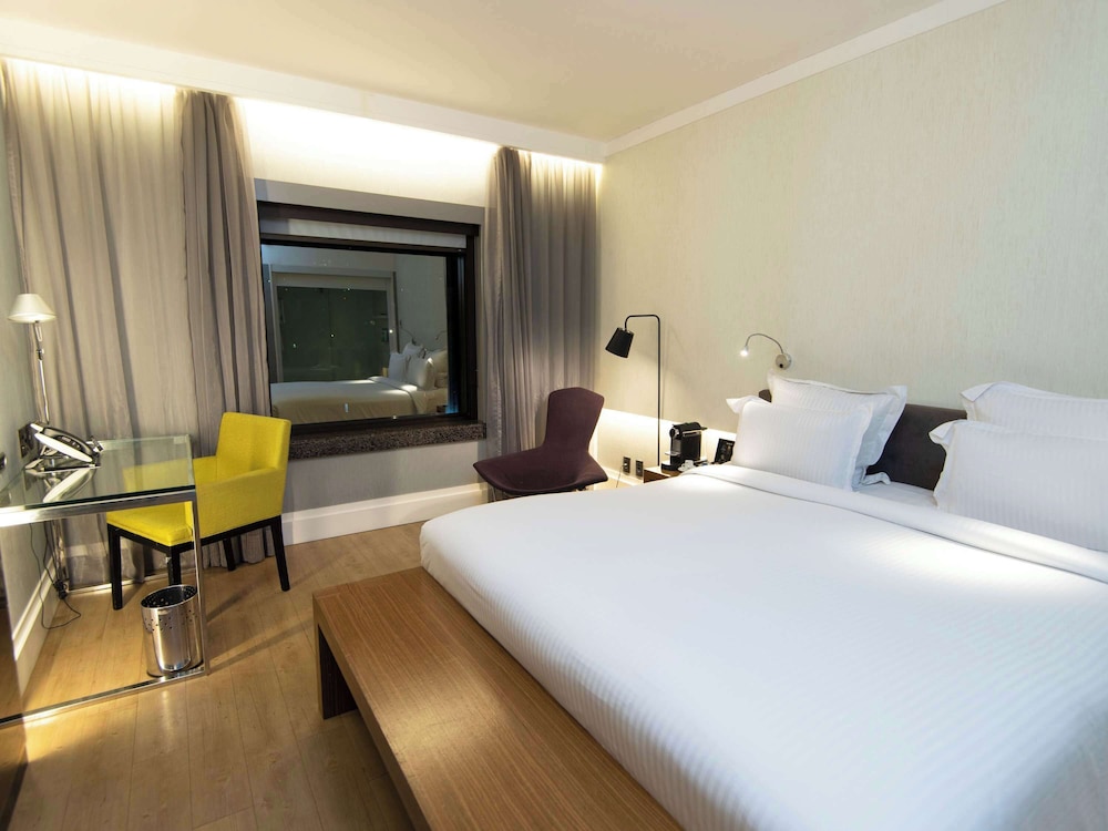 Executive Room, 1 Queen Bed - Photo 9