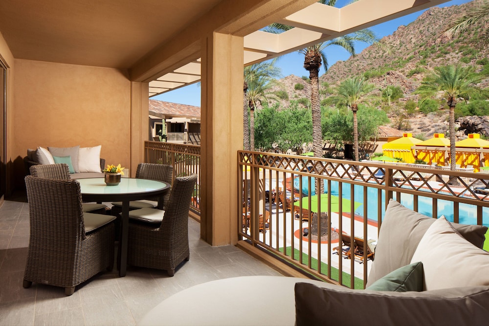 Suite, 1 Bedroom, Pool View