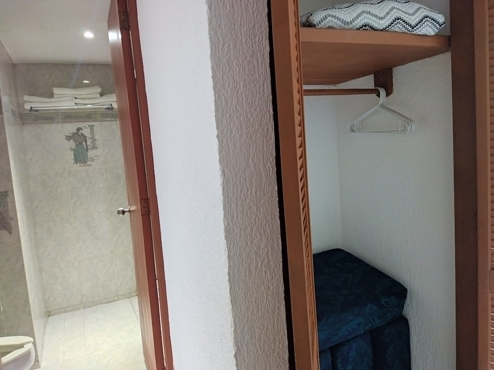 Standard Room, Street View - Photo 8