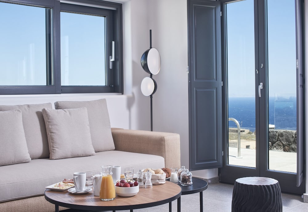 Honeymoon Suite with Private Pool, Sea View - Photo 6