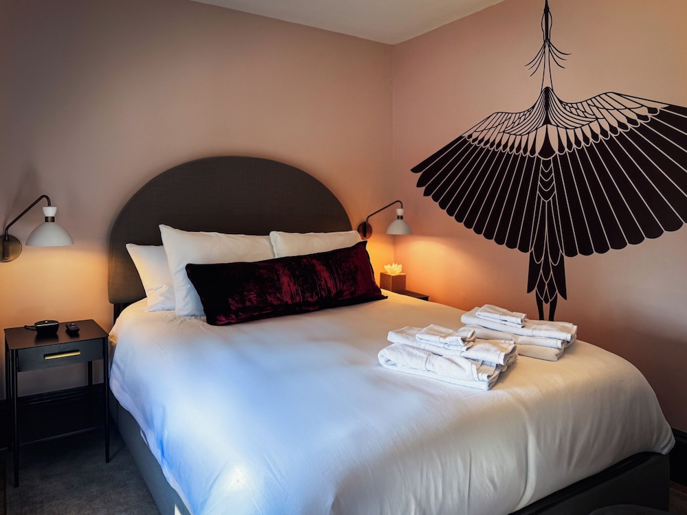 Economy Room, 1 Queen Bed, Non Smoking