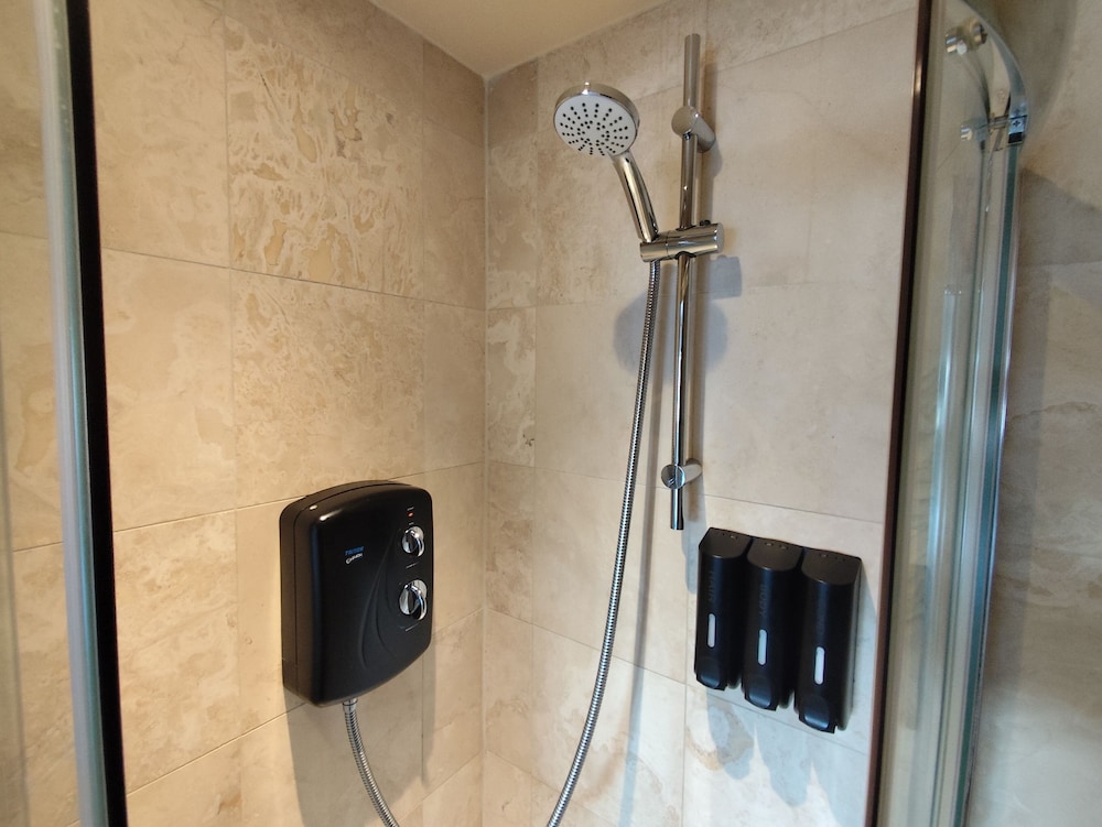 Deluxe Double Room, 1 Double Bed, Private Bathroom photo 3