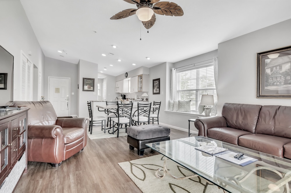 Condo, 2 Bedrooms