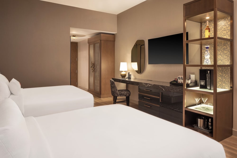 Room, 2 Queen Beds, Non Smoking - Photo 3