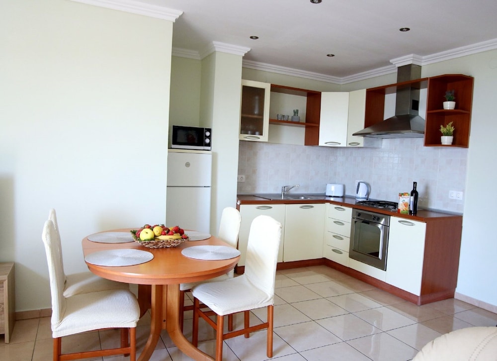 Apartment (Two Bedroom Apartment with Balcony) photo 2