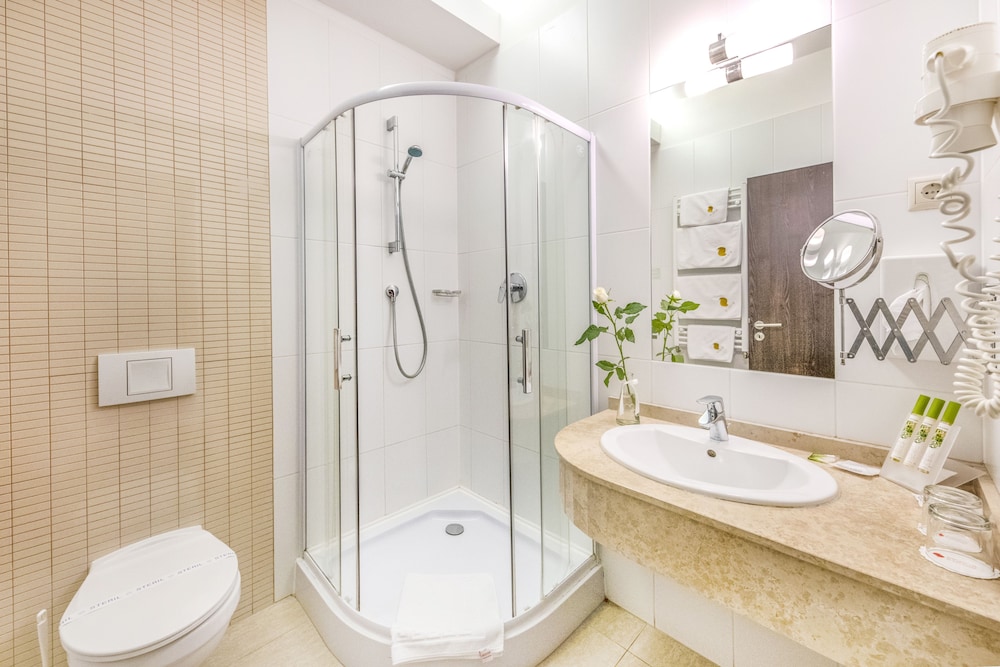 Standard Double Room - Photo 4