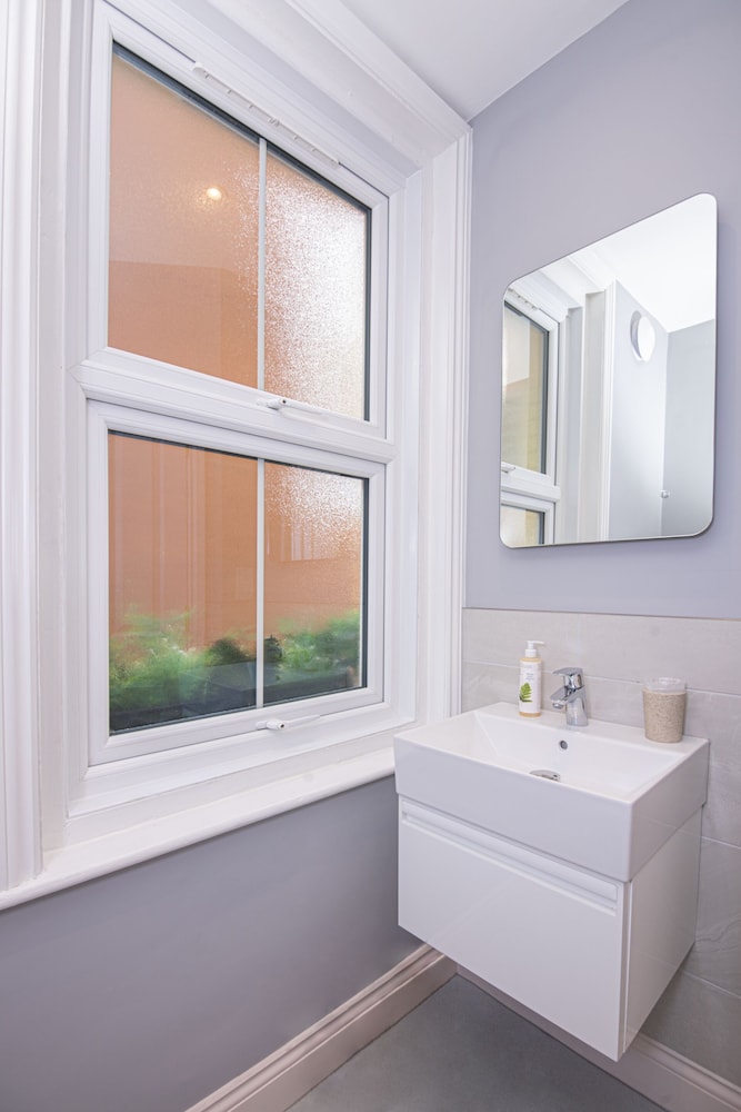 Double Room, Ensuite - Photo 6
