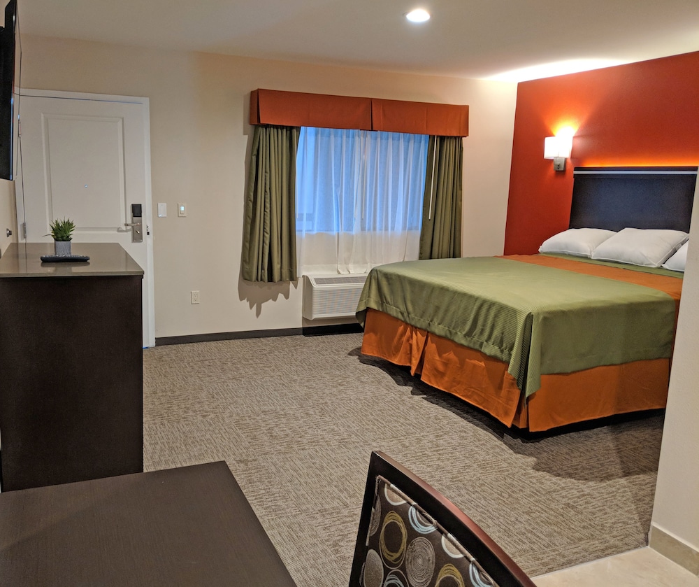 1 King Bed