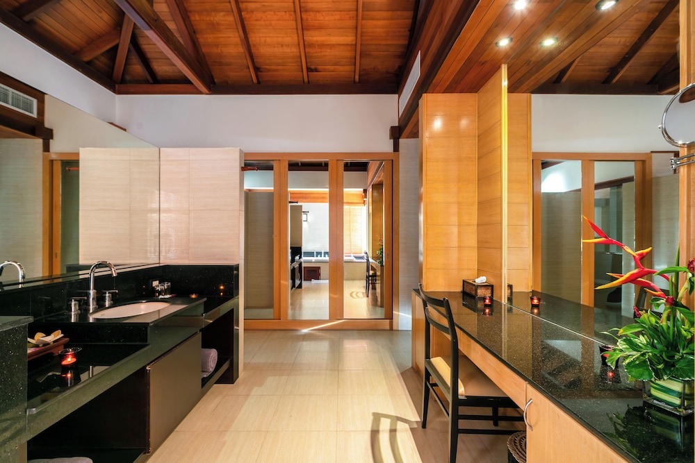 Grand Pool Villa Ocean View - Photo 7