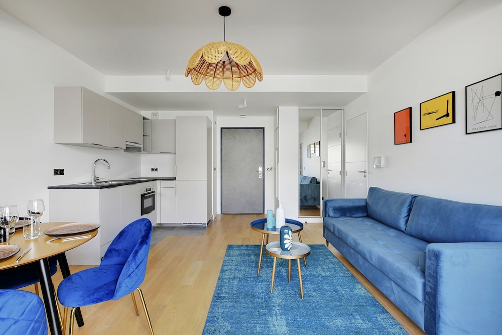 Apartment (Apartment with Shower)