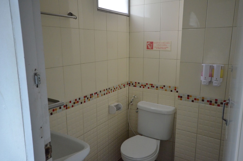 Standard Twin Room photo 2