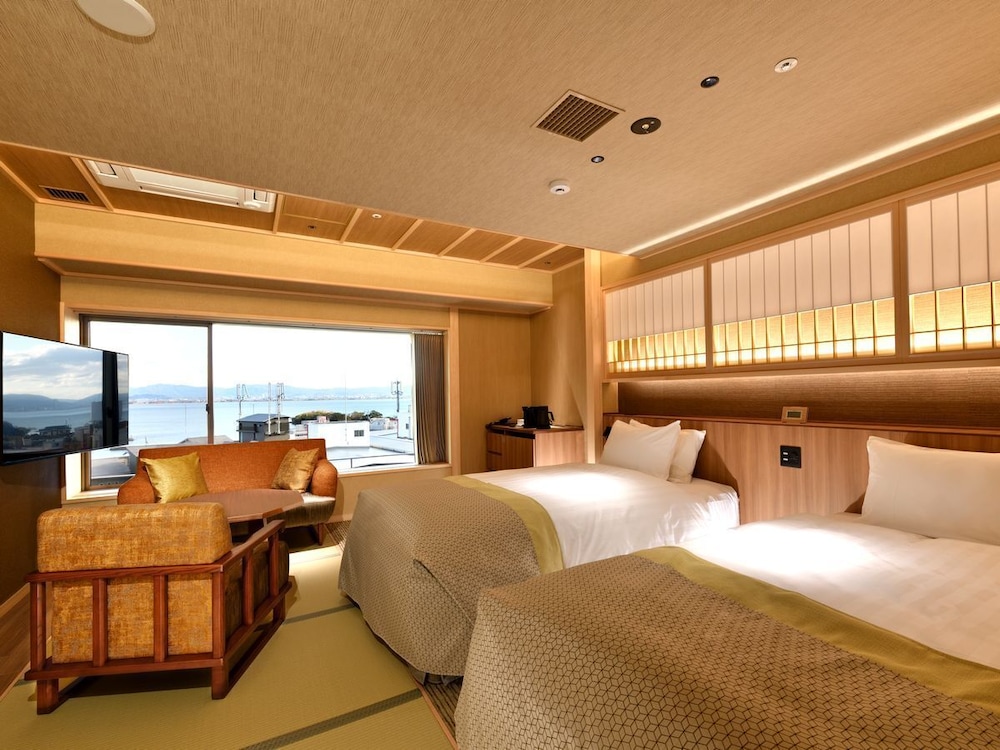 [KAROI Luxury floor] Japanese Style with Open Air Bath, Twin Beds, Non Smoking - Photo 1