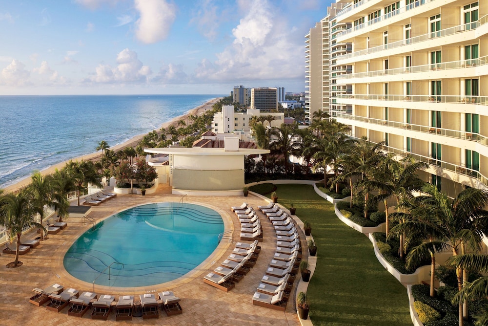 Suite, 1 Bedroom, Balcony, Oceanfront - Photo 9