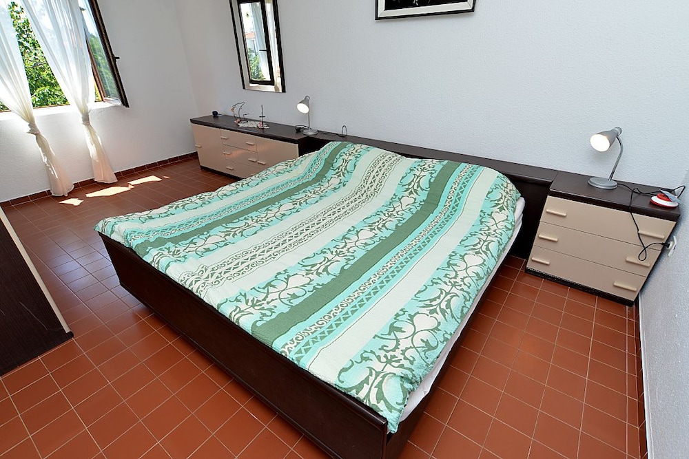 Apartment, 1 Bedroom (671/1594)