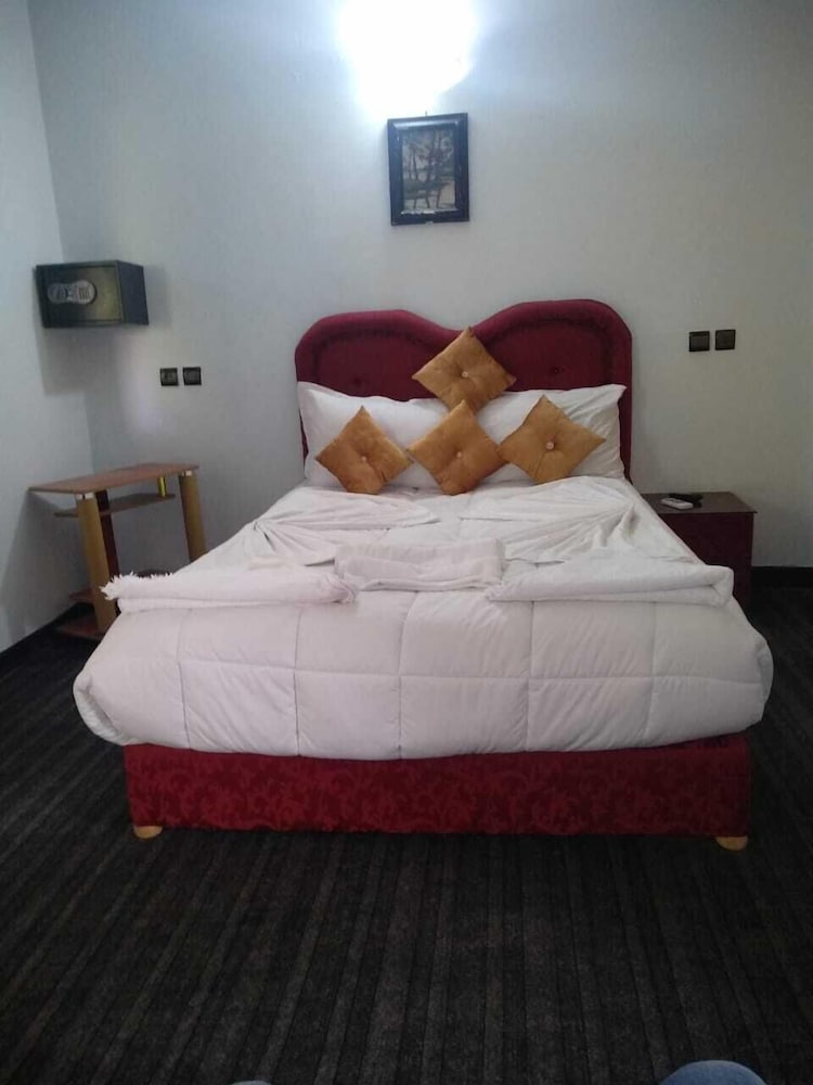 Basic Double Room