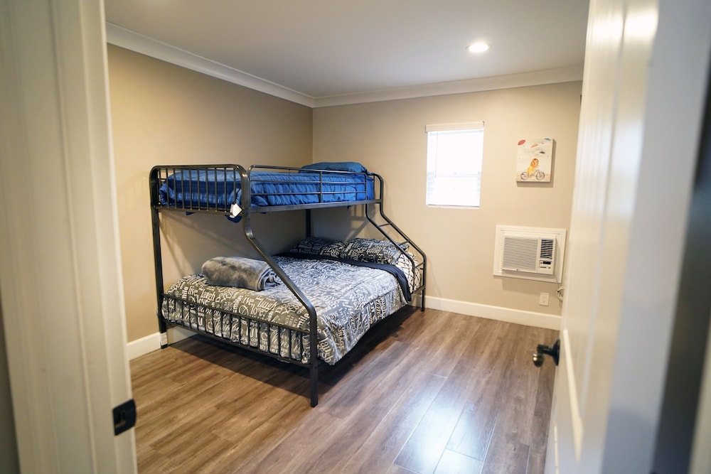 Family Apartment - Photo 2