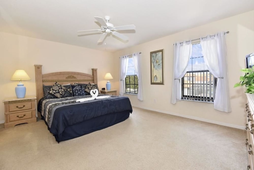 Family House, 4 Bedrooms photo 1