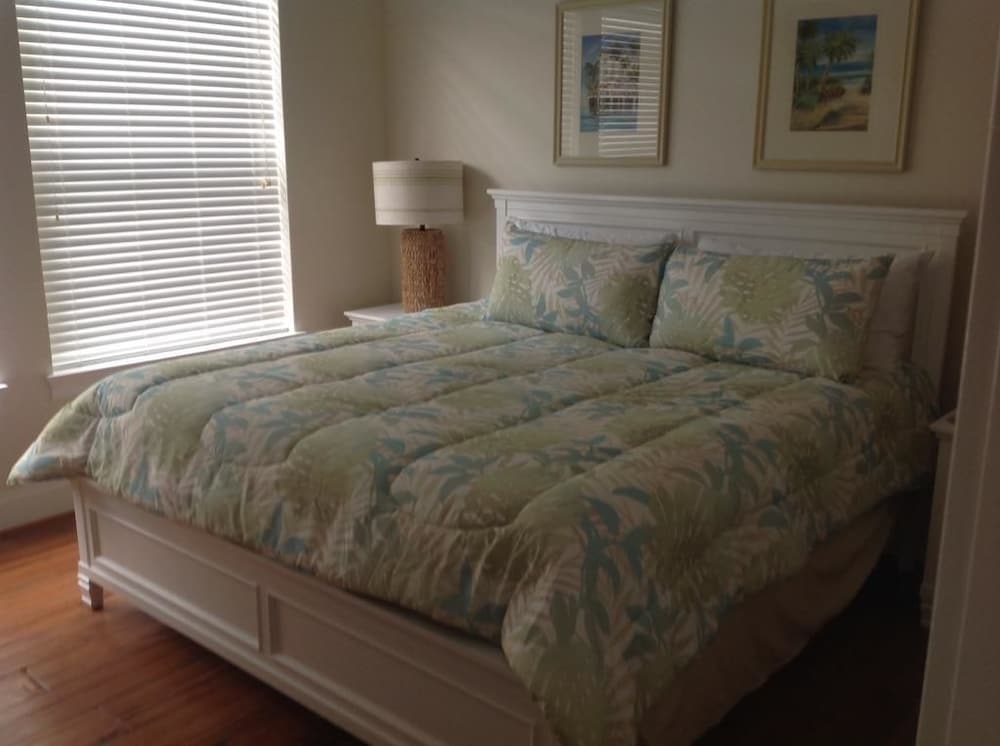 House, Multiple Beds, Partial Ocean View (Destiny Anchor Down)