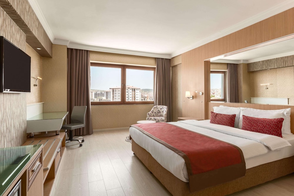 Standard Room, 1 King Bed, Smoking