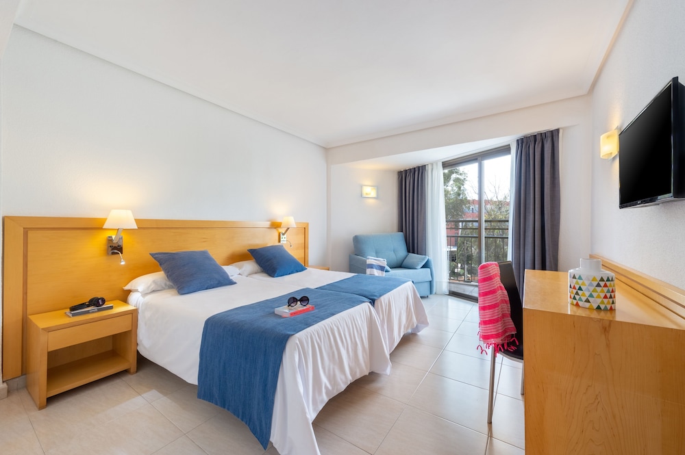 Double Room (3 Adults) - Photo 5