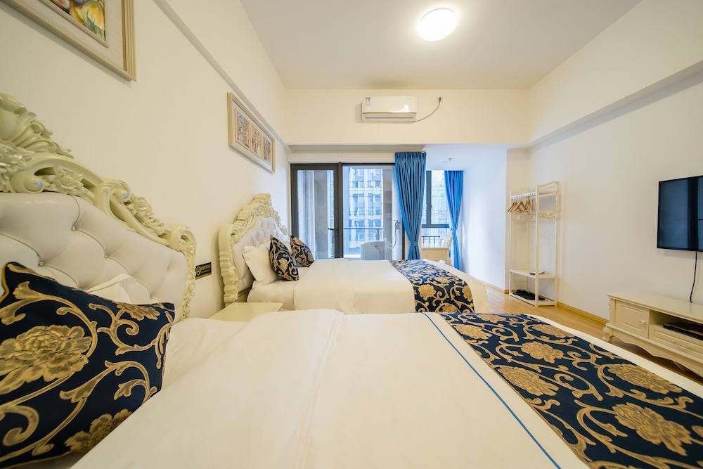 Romantic Twin Room, 2 Queen Beds photo 1