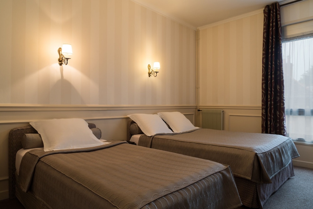 Comfort Triple Room, Bathtub