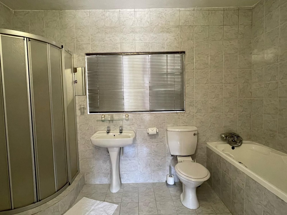 Luxury Double Room Single Use photo 3