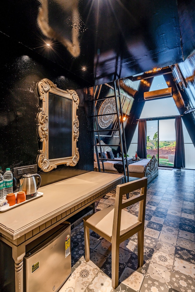 Executive Room - Photo 6
