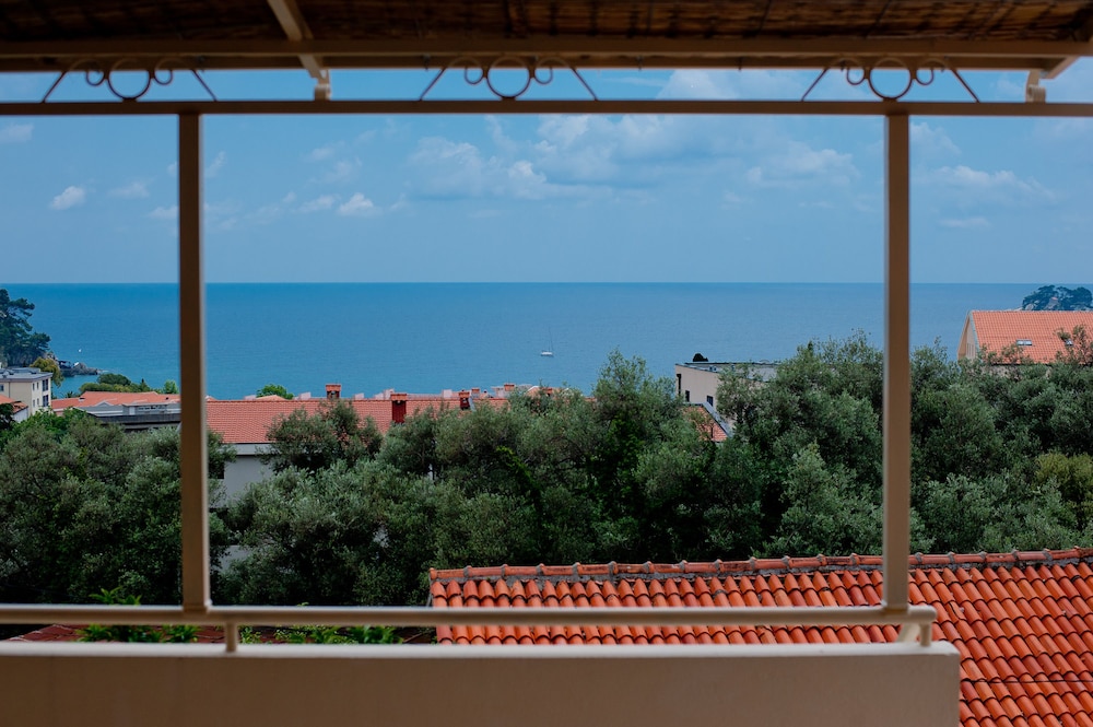 Studio Apartment with Sea view - Photo 3