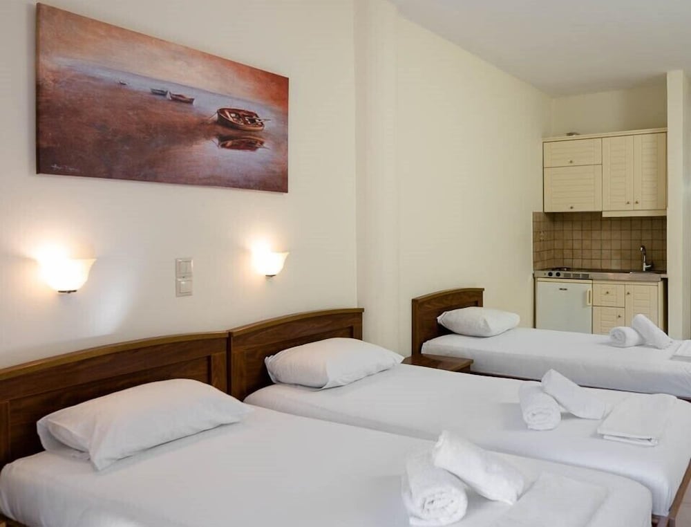Triple Room, Balcony photo 2