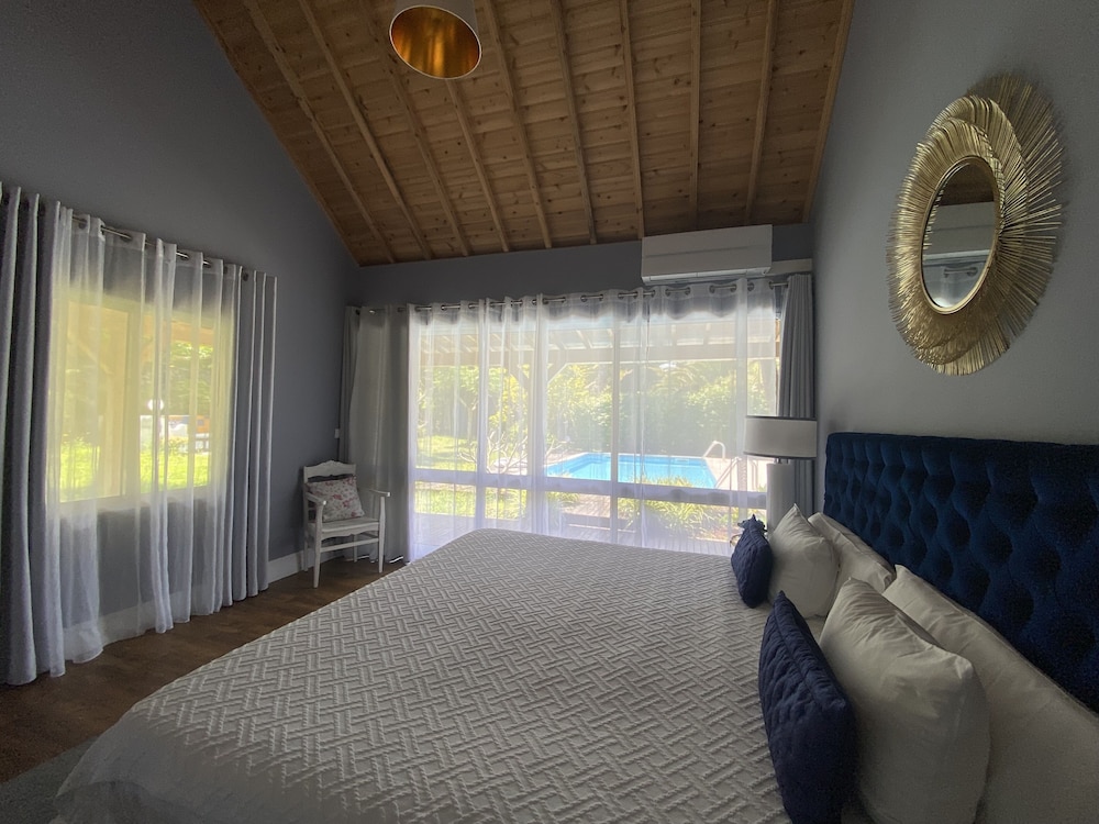 8 Piscina/9 Iuca - Standard Double Room, 1 King Bed, Private Bathroom