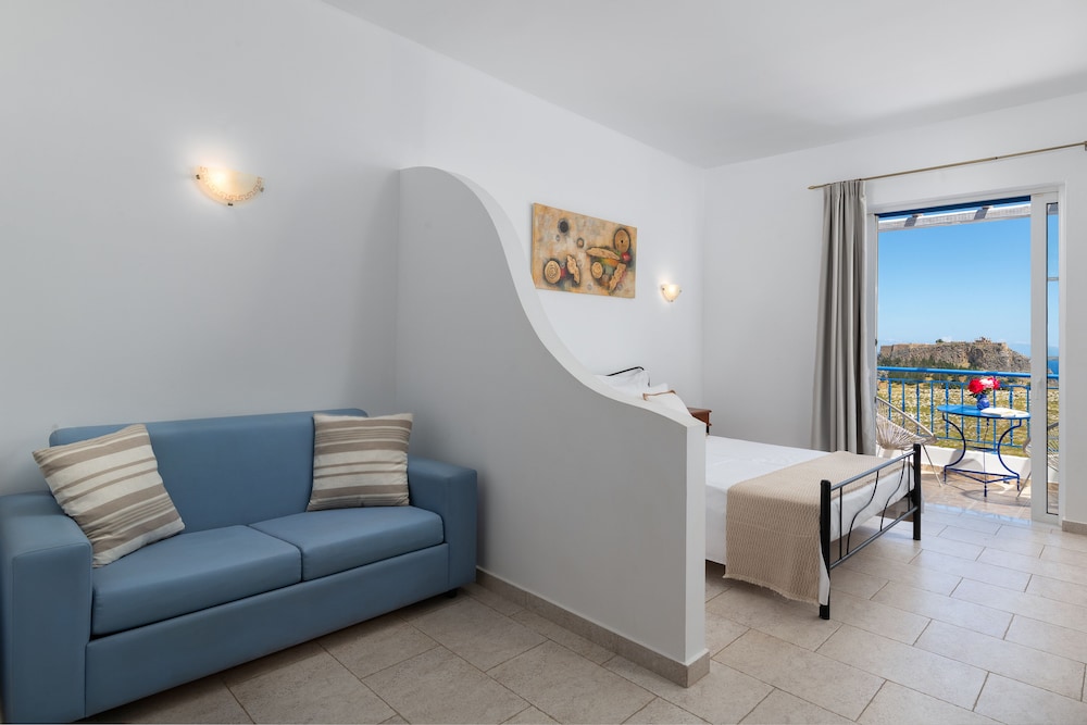 Superior Studio, Sea View (Acropolis View) photo 3