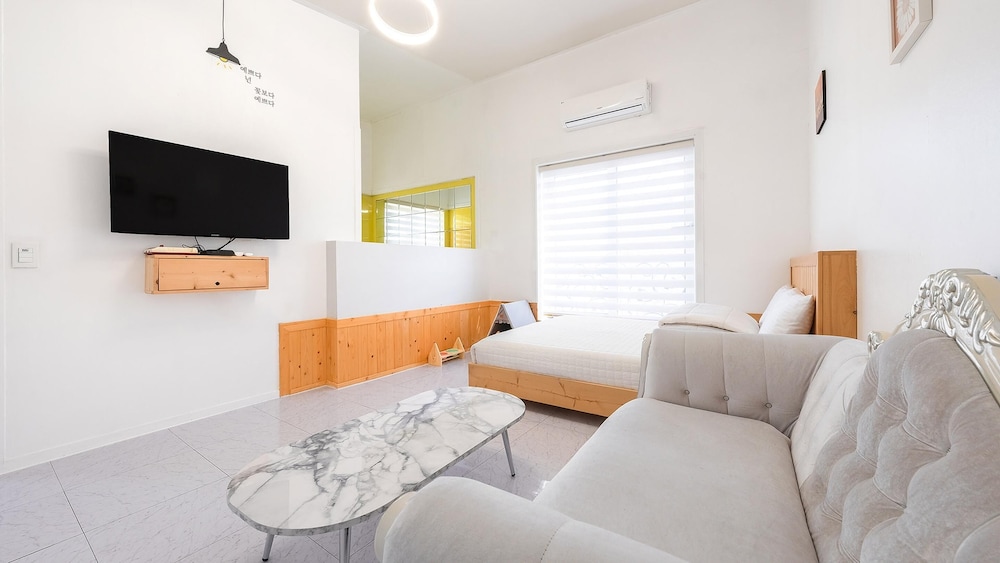 Basic Room, 1 Bedroom (Couple402)