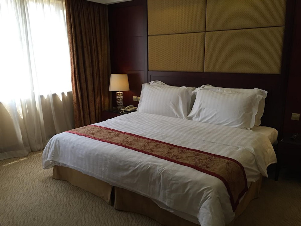 Executive Room, 1 King Bed photo 2