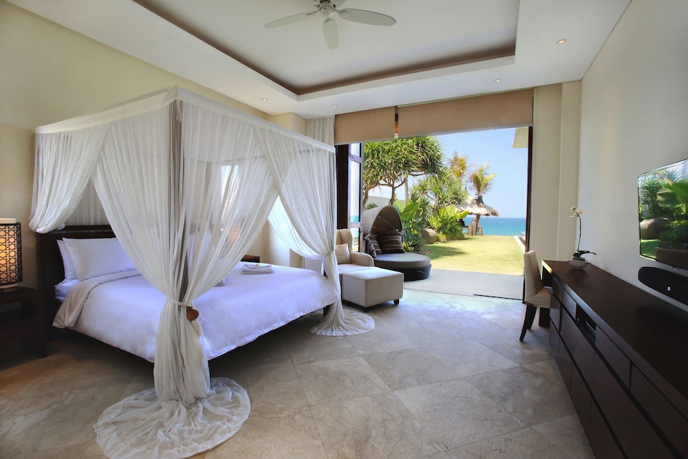 Luxury Villa, 5 Bedrooms, Non Smoking, Beach View photo 1