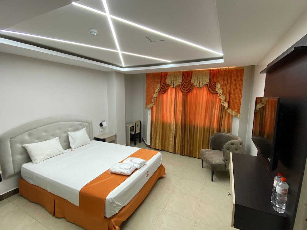Honeymoon Room