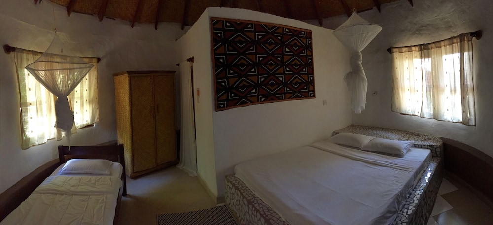 Traditional Triple Room, 1 Bedroom, Partial Sea View, Garden Area photo 3